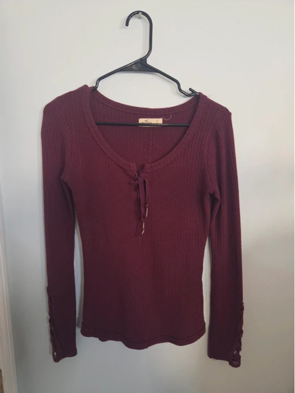 Hollister Maroon Light Sweater Decorative Arms